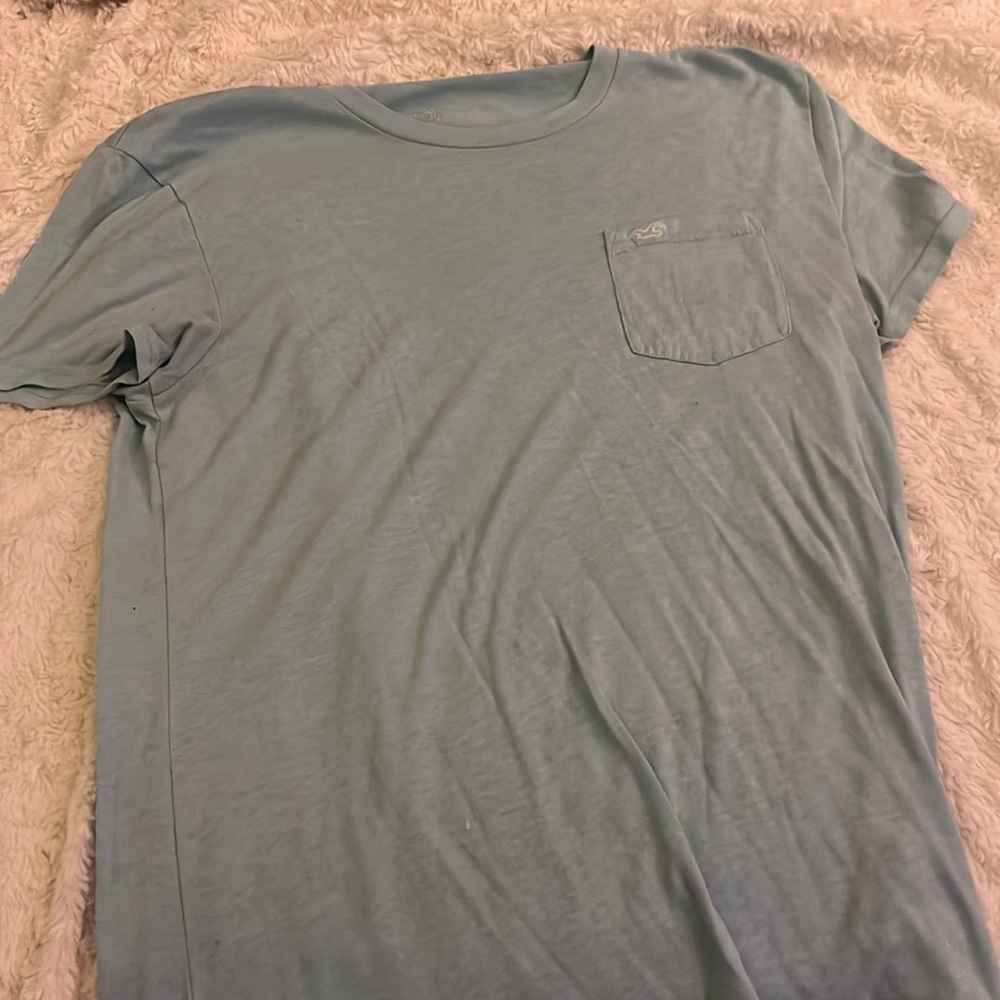 Small Hollister tee